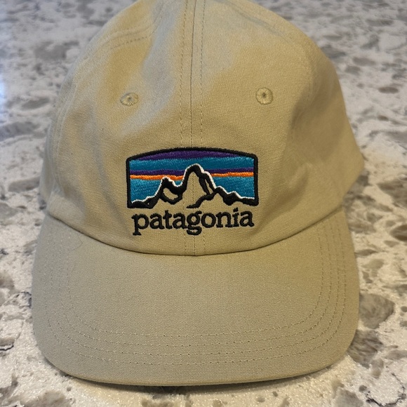 Patagonia Worn Wear Khaki Logo Cap Adjustable 100% Organic Cotton - Picture 13 of 13